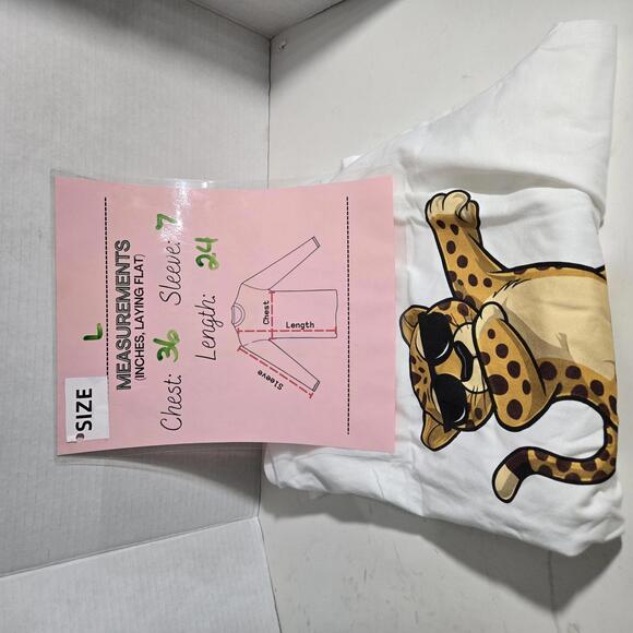 T-Shirt / Cool Leopard Cheetos Leopard / Graphic Tee  / Large / New - Picture 4 of 6